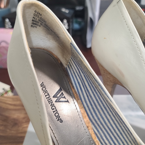 Beige Worthington Open Toe High Heels 👠 - Picture 2 of 8